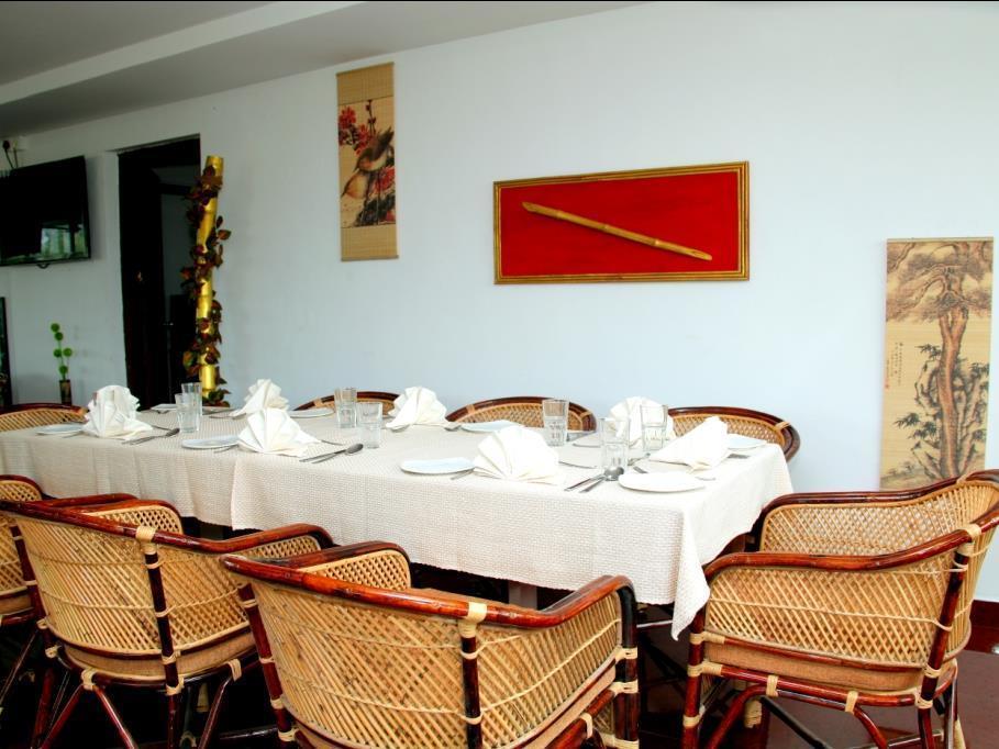 Aquarock Hotel Kazhakuttam Екстер'єр фото